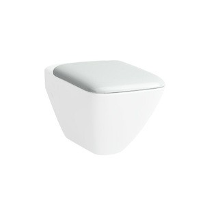 WC prkénko z plastu se softclose (pomalé sklápění) v bílé barvě.