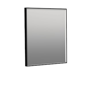 Obdélníkové zrcadlo s LED osvětlením o rozměru 60x70 cm. Rám zrcadla v černé barvě. Barevná teplota osvětlení je 6 000 K (chladnější bílá).  S krytím IP44, je chráněno proti stříkající vodě. Zrcadlo lze zavěsit na výšku i na šířku.