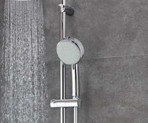 Sprchový systém Grohe New Tempesta Cosmopolitan System s termostatickou baterií chrom 27922000