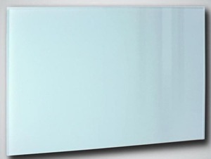 Skleněný Infra topný panel 500W v bílé barvě o rozměru 60x90 cm. Panel lze namontovat na výšku i na šířku. Hmotnost panelu je 21 kg.