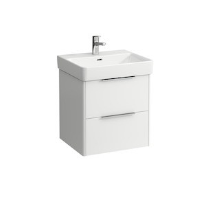 Závěsná koupelnová skříňka pod umyvadlo v bílé barvě s lesklým povrchem o rozměru 52x44x53 cm.