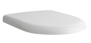 WC prkénko z duroplastu se softclose (pomalé sklápění) v bílé barvě a délkou sedátka 45 cm. Panty z nerezu. Rozteč upevnění 15,5 cm.