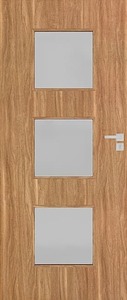 Moderní interiérové dveře, které budou ozdobou každého interiéru. Desková konstrukce s dřevěným rámem, voštinovou výplní, bílé matné sklo tl. 4 mm, odolná 3D fólií v žádaném a velmi pěkném dekoru. Dveře lze osadit jak do stávající ocelové zárubně v české normě nebo do obložkové zárubně. Dveře mají WC zámek. (rozteč 72 mm). 