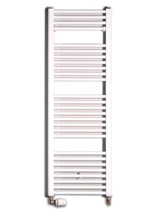 Radiátor kombinovaný v bílé barvě. Rozměr radiátoru 45x132 cm.