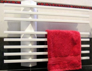 Sušák ručníků elektrický Elvl Liner 39,5x55 cm bílá LINERE