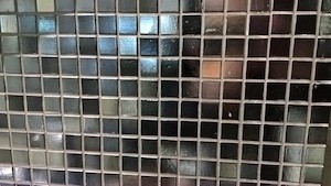 Skleněná mozaika Premium Mosaic černá 33x33 cm lesk MOS20BKHM