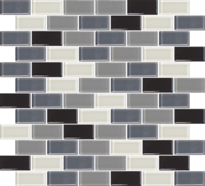 Skleněná mozaika v šedé barvě o rozměru 31x32,5 cm a tloušťce 4 mm s lesklým povrchem. Základní prvek ve tvaru obdélníku o rozměru 2,5x5 cm.