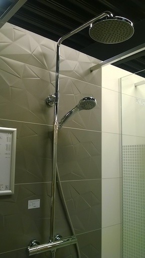 Sprchový systém Ravak Termo s termostatickou baterií chrom X070058