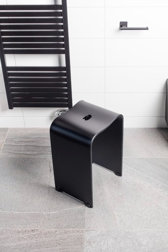 Stolička sprchová SAT volně stojící plast černá SATSTOLPLASTC