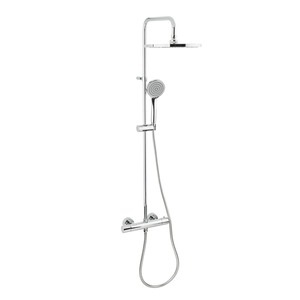 Sprchový systém s termostatickou baterií. Hlavová sprcha má 1 sprchový proud a průměr 25 cm. Rozteč baterie je 150 mm.